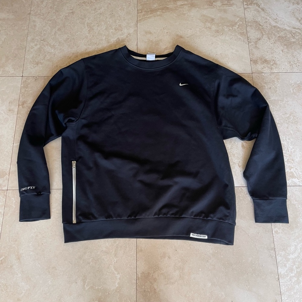 Nike Men’s Black Dri-FIT Crewneck Sweatshirt Tall